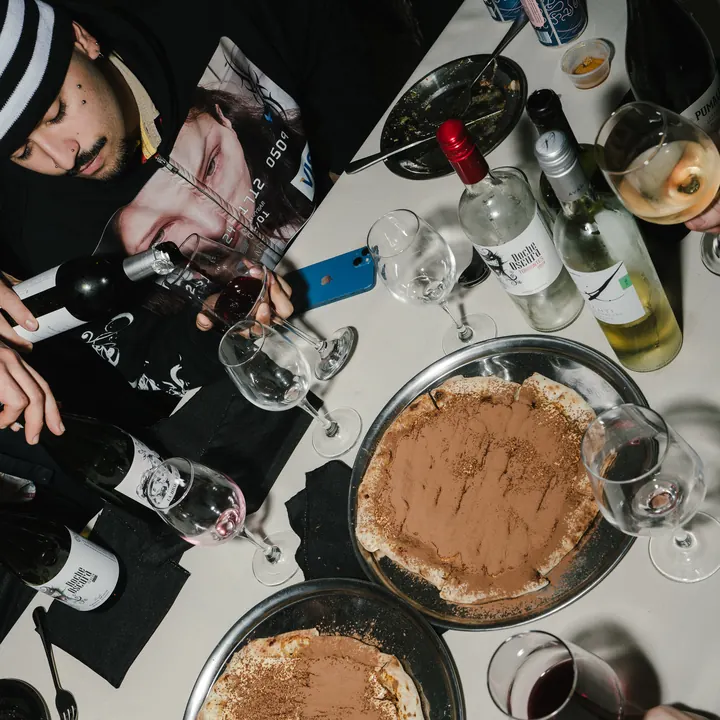 Pizzas de postre y vino